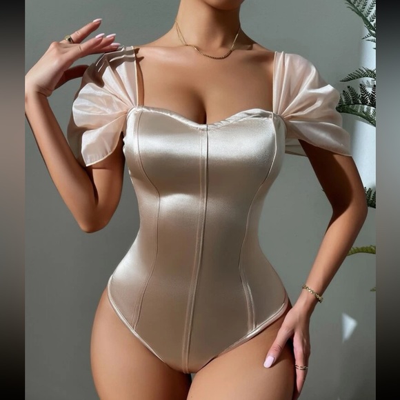 Luxe champagne sweetheart neck satin bodysuit - Picture 1 of 16